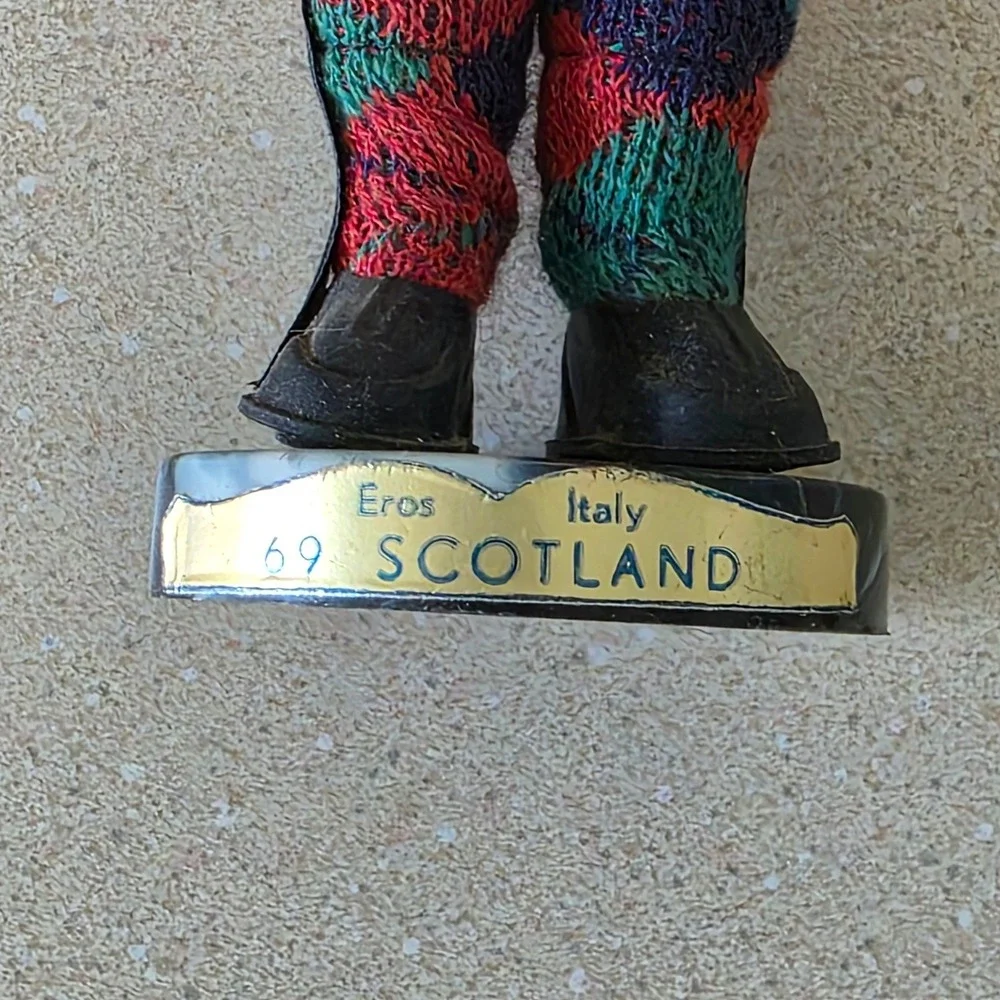 Eros Souvenir Doll 8